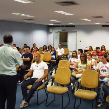 06/03/2014 - ALUNOS DE ENGENHARIA DE PRODUÇÃO VISITAM A DELPHI  - FOTO 5