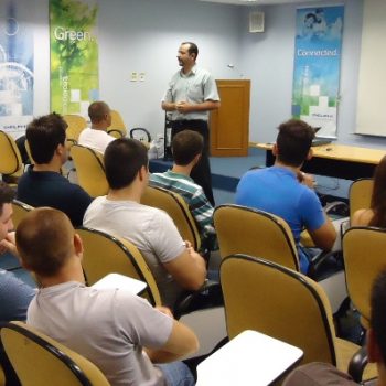 06/03/2014 - ALUNOS DE ENGENHARIA DE PRODUÇÃO VISITAM A DELPHI  - FOTO 6