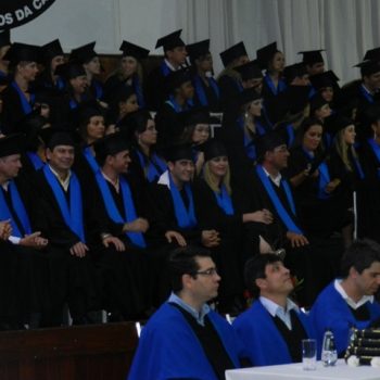 24/02 - FORMANDOS DA FATEP RECEBERAM DIPLOMAS EM SESSÃO SOLENE - FOTO 17