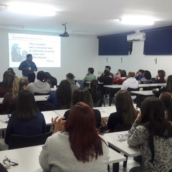 06/05/2016-VISITA À ELRING KLINGER AMPLIA O CONHECIMENTO DE ALUNOS DA FATEP SOBRE RECURSOS HUMANOS - FOTO 2