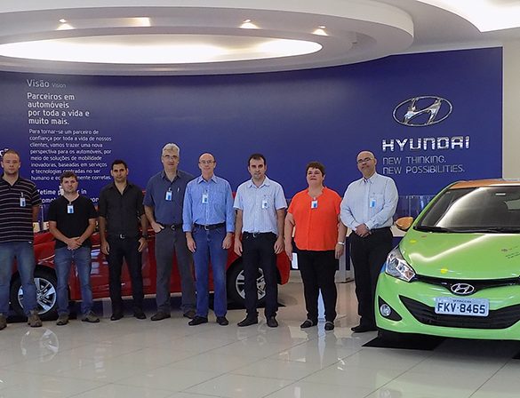 28-10-2015-Alunos visitam a Hyundai