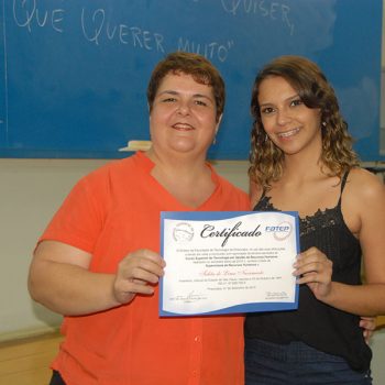 28-10-2015-ALUNOS DE RH RECEBEM CERTIFICADOS PARCIAIS  - FOTO 32