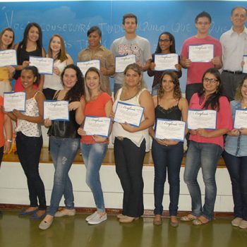 28-10-2015-ALUNOS DE RH RECEBEM CERTIFICADOS PARCIAIS  - FOTO 37