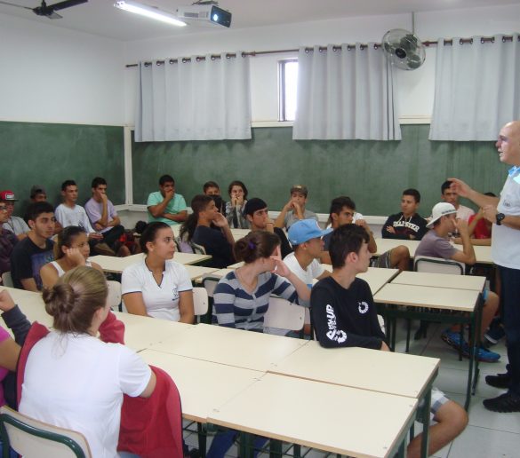 12/06/2015 – Fatep promove ciclo de palestras em instituições e escolas de Piracicaba e região