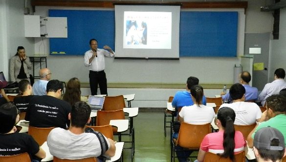 21/10/2014 – GALERIA – Fatep recebe palestra sobre mercado empresarial