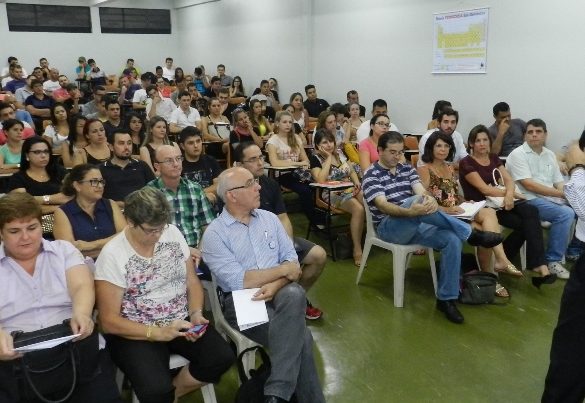 02/02/2016 – Palestra motivacional marca recepção aos calouros da Fatep