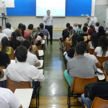 02/02/2016 - PALESTRA MOTIVACIONAL MARCA RECEPÇÃO AOS CALOUROS DA FATEP - FOTO 5