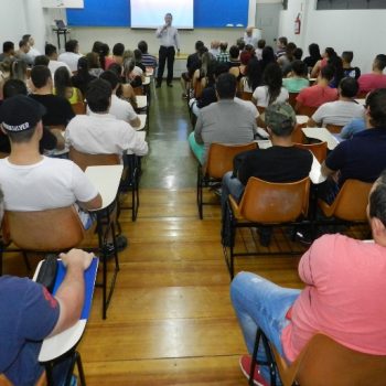 02/02/2016 - PALESTRA MOTIVACIONAL MARCA RECEPÇÃO AOS CALOUROS DA FATEP - FOTO 6