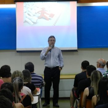 02/02/2016 - PALESTRA MOTIVACIONAL MARCA RECEPÇÃO AOS CALOUROS DA FATEP - FOTO 7