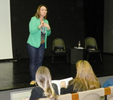 12/11/2013 – Comemorações dos 10 anos contam com participação da Terceira Idade da Fatep