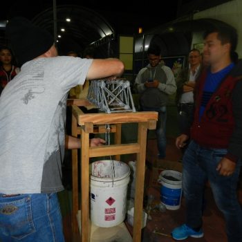 16-06-2016-ALUNOS PARTICIPAM DO DESAFIO PONTE DE MACARRÃO DA FATEP - FOTO 23