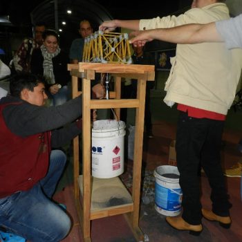 16-06-2016-ALUNOS PARTICIPAM DO DESAFIO PONTE DE MACARRÃO DA FATEP - FOTO 30