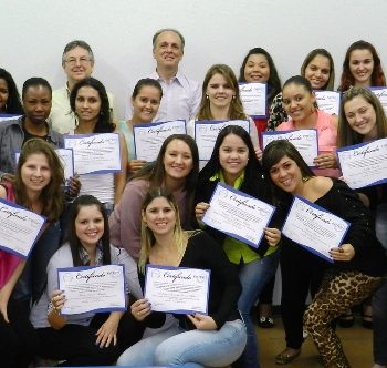 26/05/2014 - ALUNAS DO CURSO SUPERIOR DE TECNOLOGIA EM GESTÃO DE RECURSOS HUMANOS RECEBEM CERTIFICADOS PARCIAIS - FOTO 22