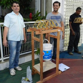 26-11-2015-ALUNOS DE ENGENHARIA CIVIL DA FATEP ENFRENTAM O DESAFIO PONTE DE MACARRÃO - FOTO 7