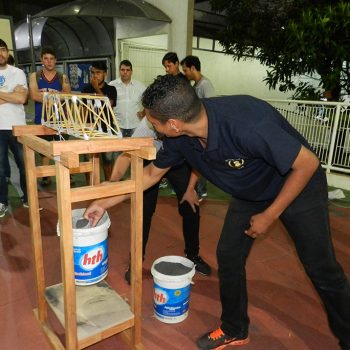 26-11-2015-ALUNOS DE ENGENHARIA CIVIL DA FATEP ENFRENTAM O DESAFIO PONTE DE MACARRÃO - FOTO 19