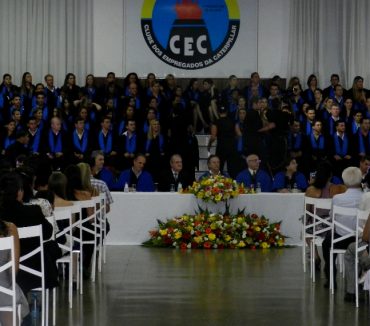 24/02 – Formandos da Fatep receberam diplomas em sessão solene