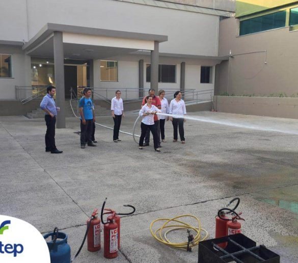 06-09-2016-Brigada de incêndio: bombeiro treina colaboradores da Fatep