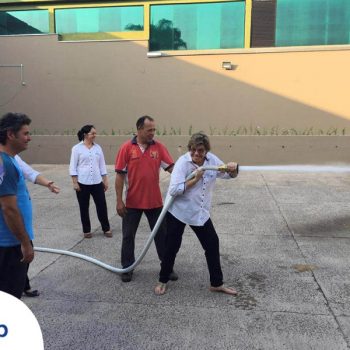 06-09-2016-BRIGADA DE INCÊNDIO: BOMBEIRO TREINA COLABORADORES DA FATEP - FOTO 5