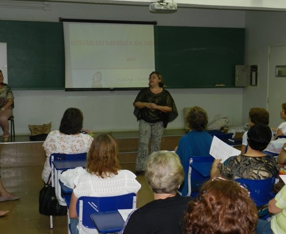 07/08/2013 – Faculdade da Terceira Idade da Fatep tem aula inaugural com Elaine Curiacos