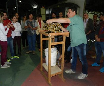 16-06-2016-ALUNOS PARTICIPAM DO DESAFIO PONTE DE MACARRÃO DA FATEP - FOTO 35