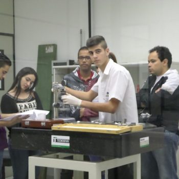 25-05-2016-ALUNOS DE TECNOLOGIA DA QUALIDADE APRIMORAM O APRENDIZADO NA AFERITEC - FOTO 2