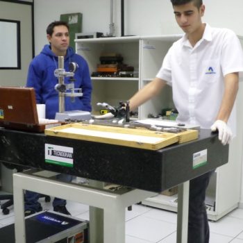 25-05-2016-ALUNOS DE TECNOLOGIA DA QUALIDADE APRIMORAM O APRENDIZADO NA AFERITEC - FOTO 17