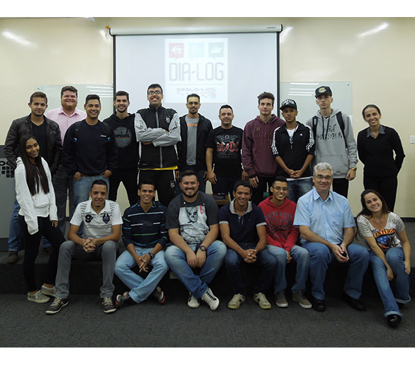 Alunos de Logística da Fatep participam de projeto do Grupo Esalq-Log