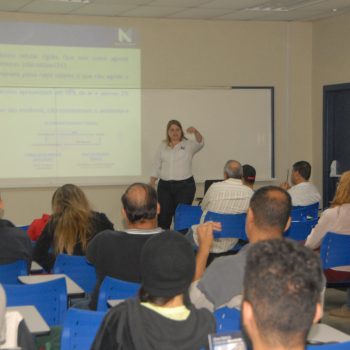 F6 - Palestra na Fatep sobre Painéis Monolíticos de Concreto, ministrada por Fabrícia Fernanda Benetti,