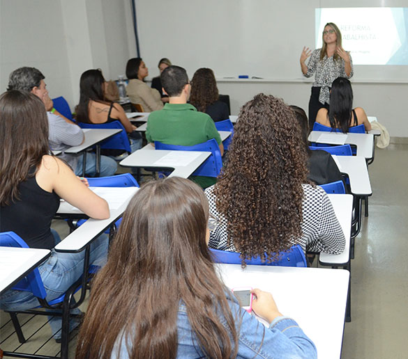Segundo dia de Ciclo de Estudos reúne quatro palestrantes
